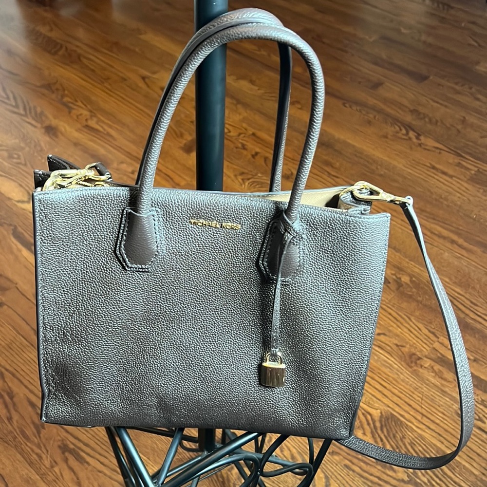 LIKE NEW   Michael Kors Mercer Brown Leather Bag EXCELLENT CONDITION
